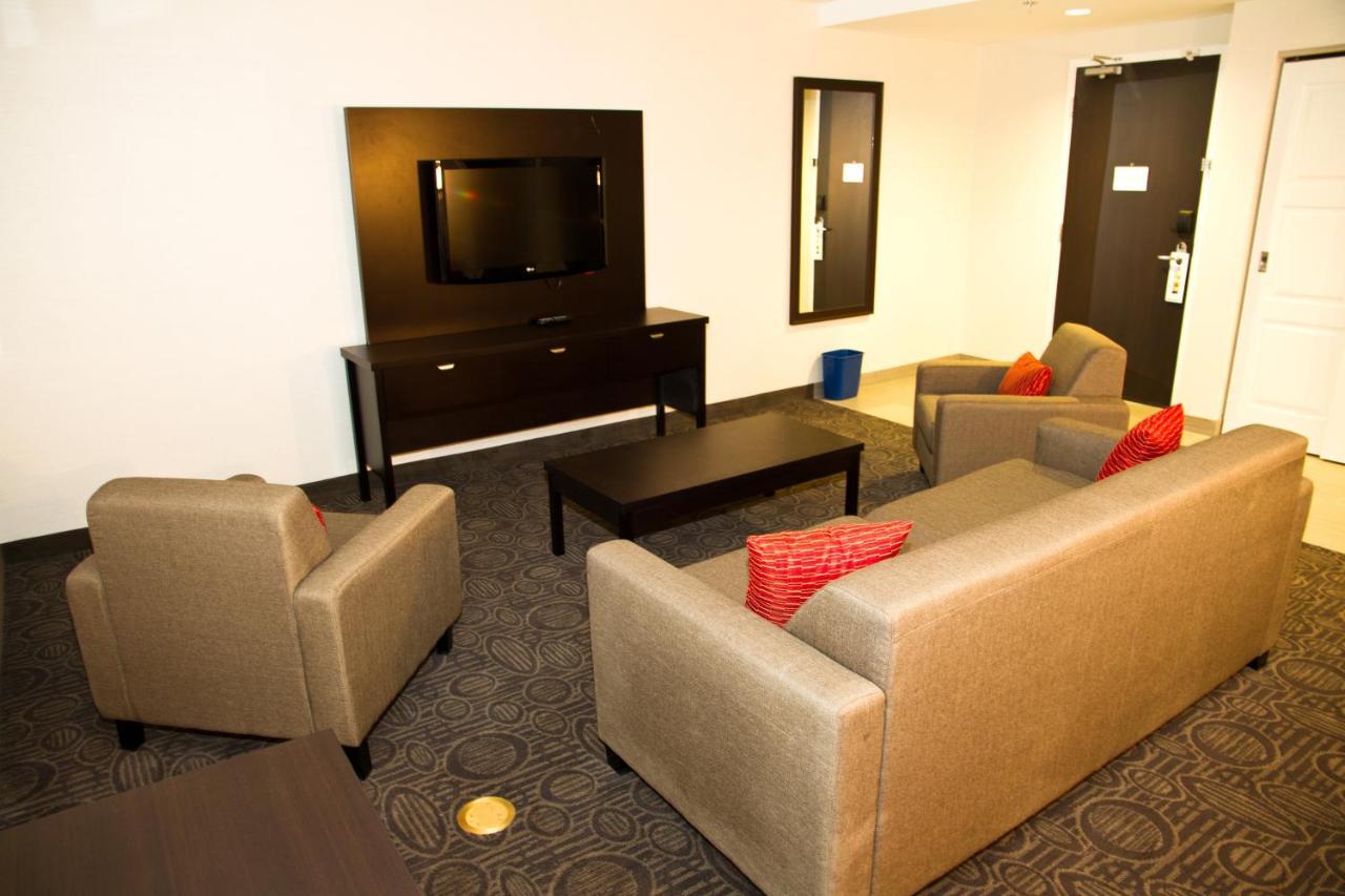 Holiday Inn Hotel & Suites Red Deer By Ihg Room photo