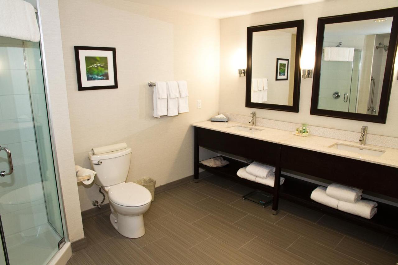 Holiday Inn Hotel & Suites Red Deer By Ihg Room photo