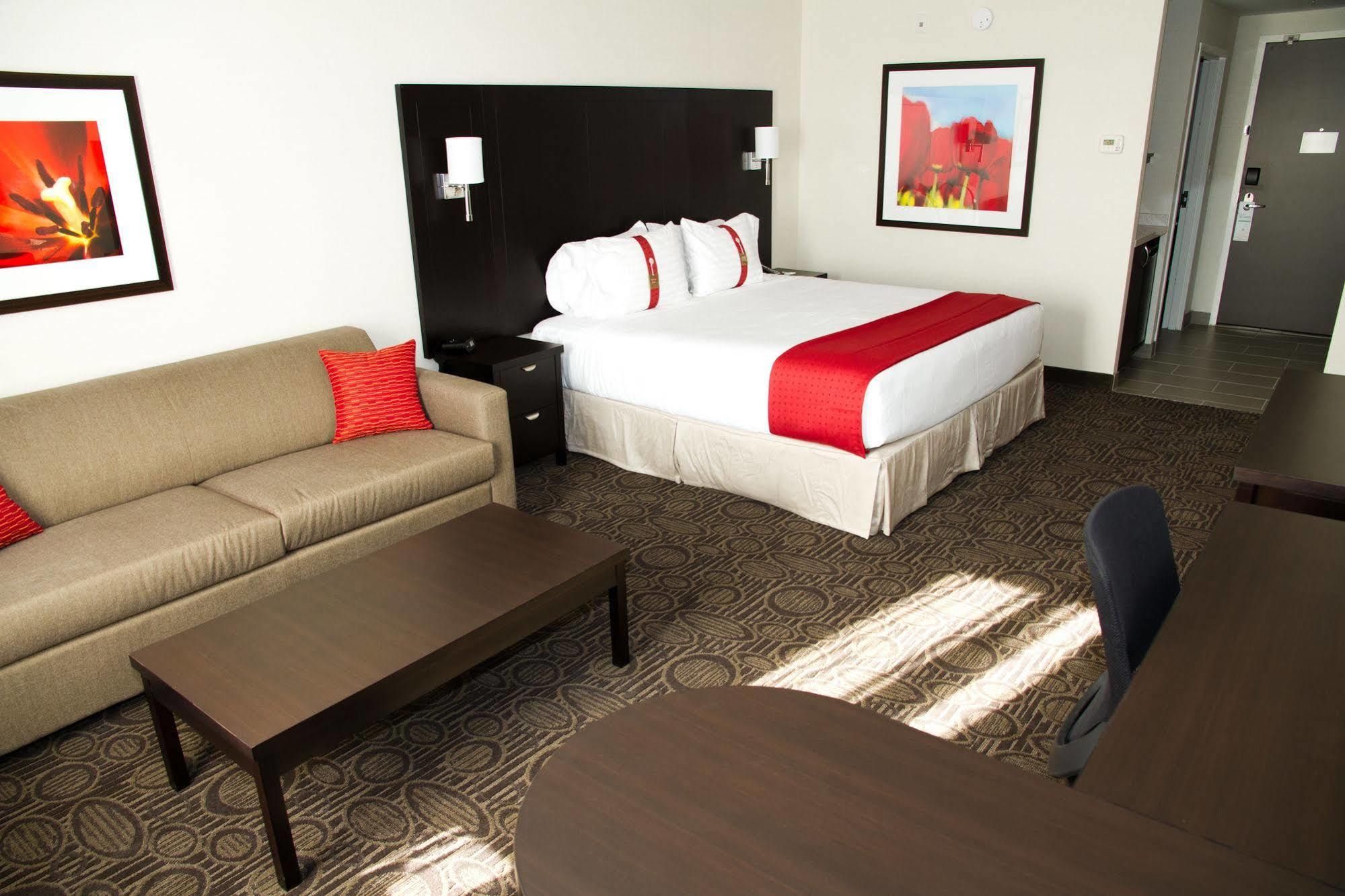 Holiday Inn Hotel & Suites Red Deer By Ihg Exterior photo