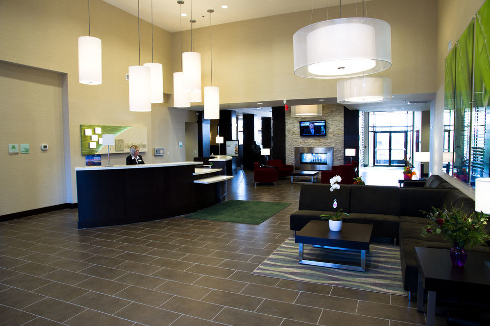 Holiday Inn Hotel & Suites Red Deer By Ihg Exterior photo