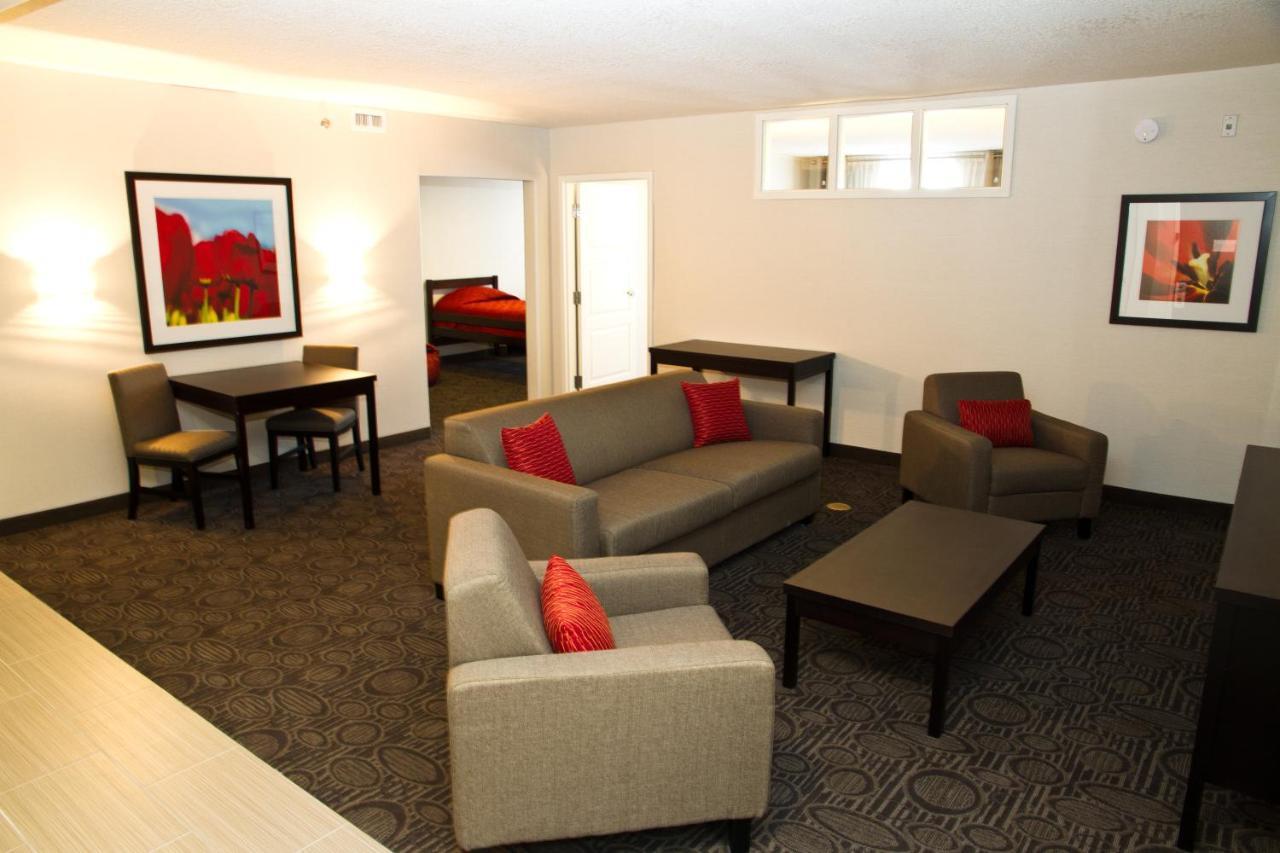 Holiday Inn Hotel & Suites Red Deer By Ihg Exterior photo