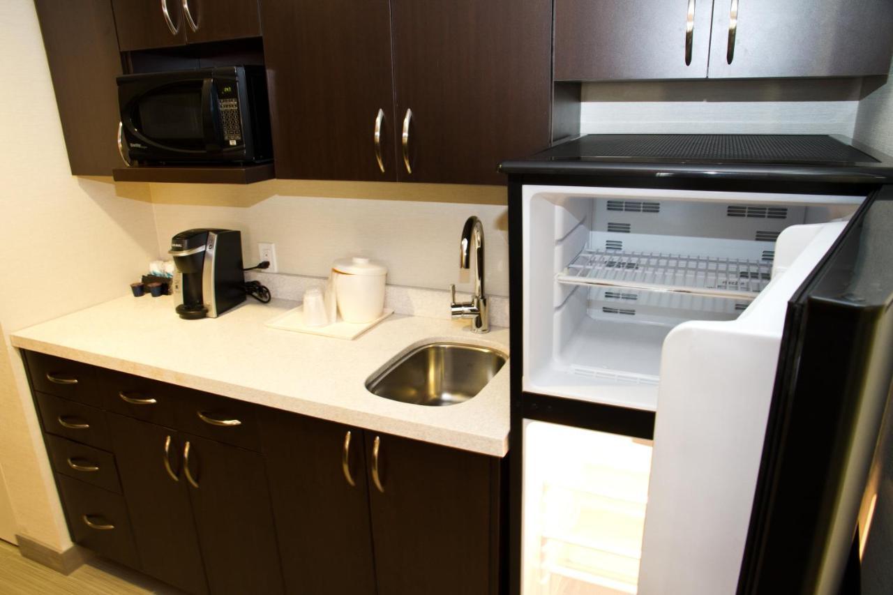 Holiday Inn Hotel & Suites Red Deer By Ihg Exterior photo