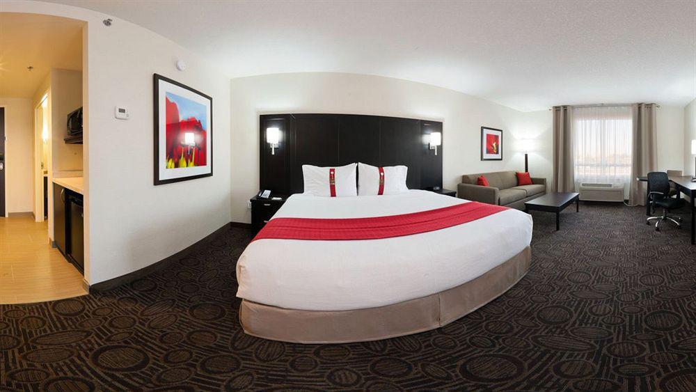 Holiday Inn Hotel & Suites Red Deer By Ihg Exterior photo